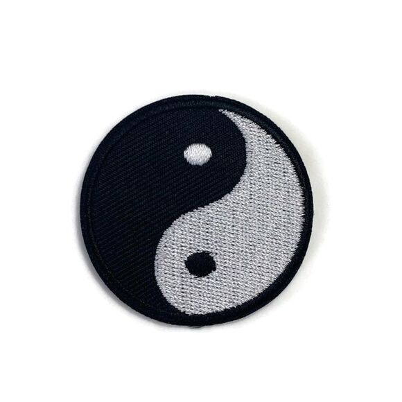 Ying Yang Embroidered Patch - Picture 1 of 3